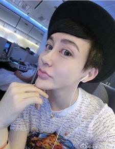 刘梓晨被一群网红打